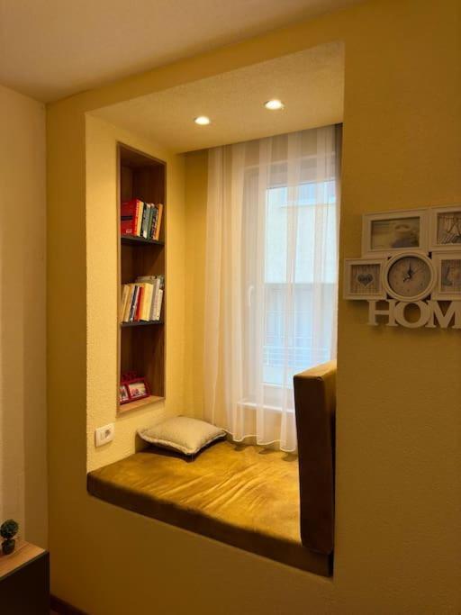 Ora-Prn,Peaceful Central Apartment Приштина Екстер'єр фото