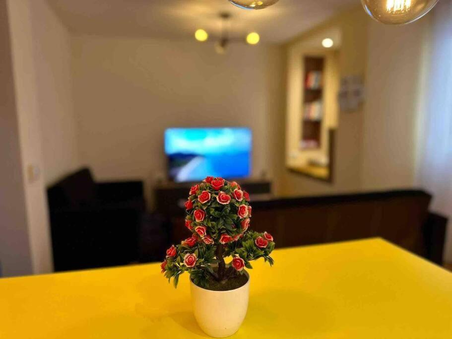 Ora-Prn,Peaceful Central Apartment Приштина Екстер'єр фото